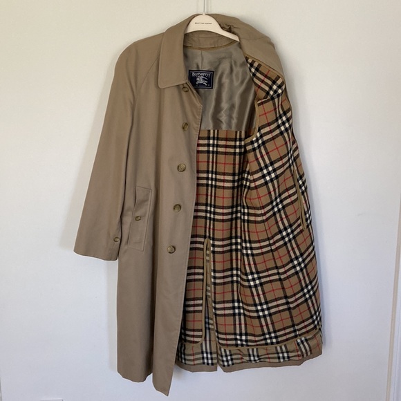 Burberry men's Nova trench size 40 regular. Full zip out wool lining